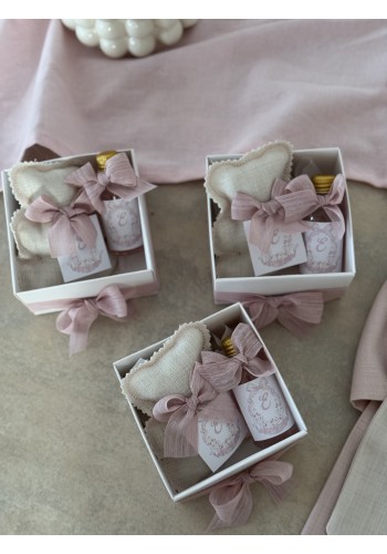 Kutu içerisinde Etiketli Koku Kesesi & Kolonya Şişesi 