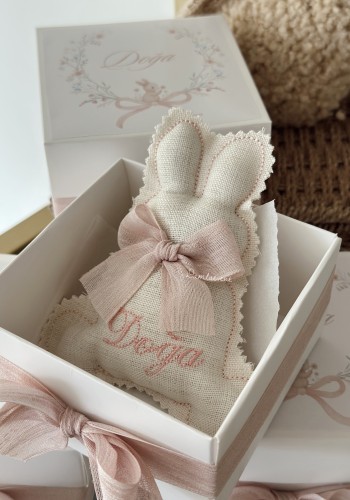 Kutulu Nakışlı Tavsan Kese