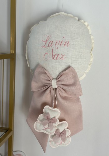 Pembe Detaylı Balon Yastık 