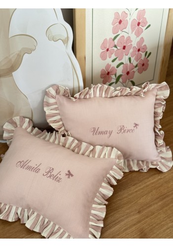 Pembe Çizgili Fırfırlı Yastık